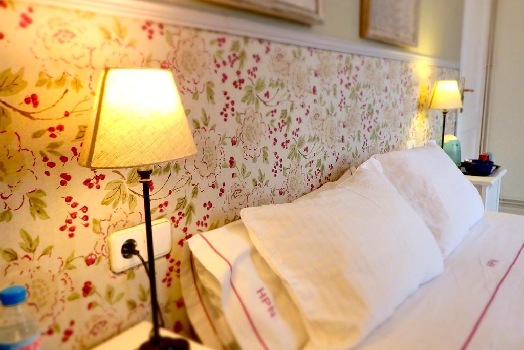 Hostal Poblenou Барселона Екстер'єр фото